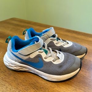 Nike Revolution 6 'Cool Grey Youth Size 1